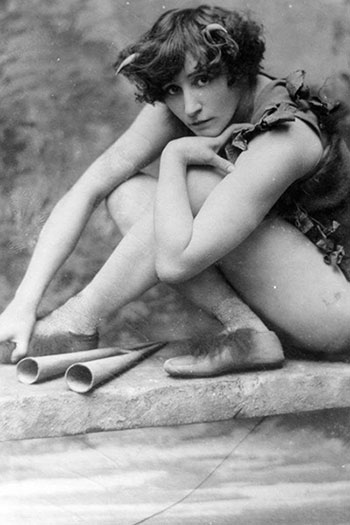 Colette as Le Petit Faune in Le désir, la chimère et l’amour at the Théâtre des Mathurins, Paris, 1906. Source: Little Penny Dreadful.