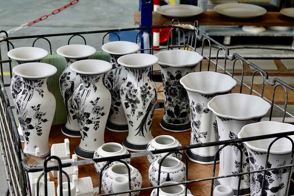 A photograph of several pieces of fired porcelain vessels